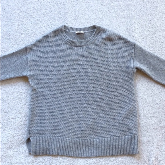 Woman's gap gray sweater - Picture 2 of 6